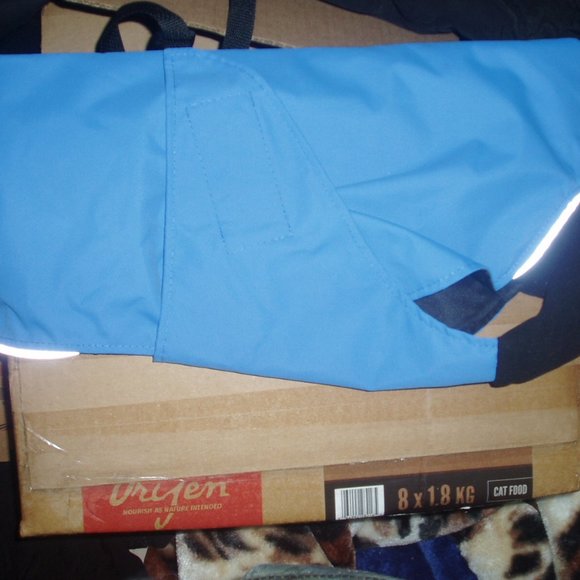 Canada Pooch Pink Expedition Raincoat & Chilly Dog - Picture 14 of 16